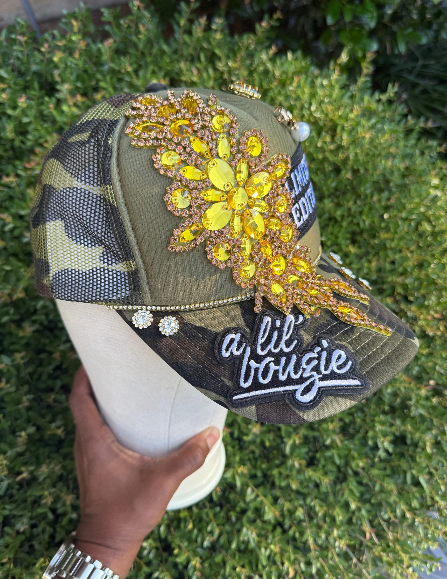 CAMO BLING TRUCKER HAT