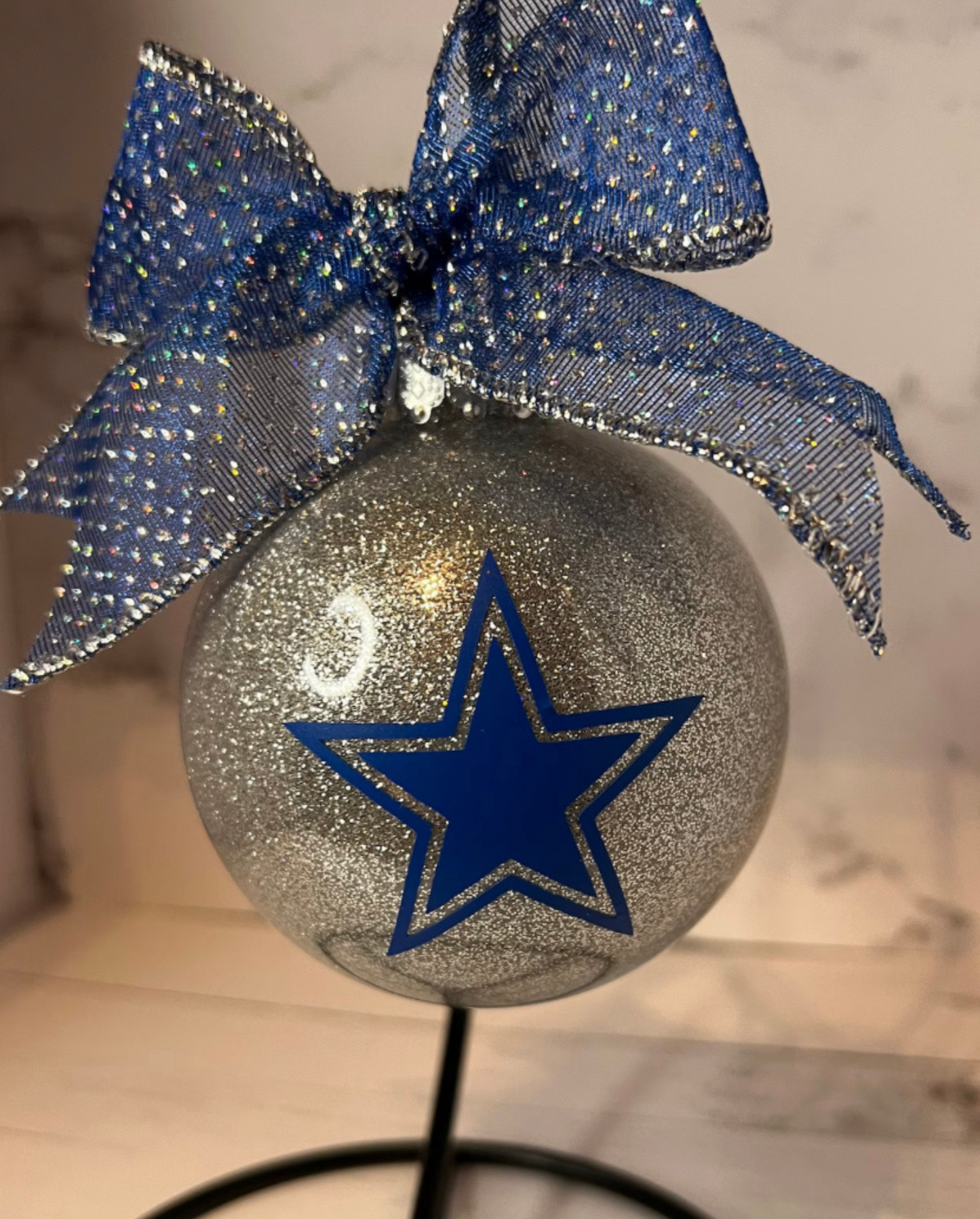 DC4L ORNAMENT